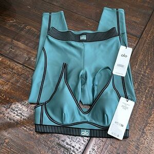 Current in stores now Alo Airlift Line up Bra and high waist 7/8 leggings.